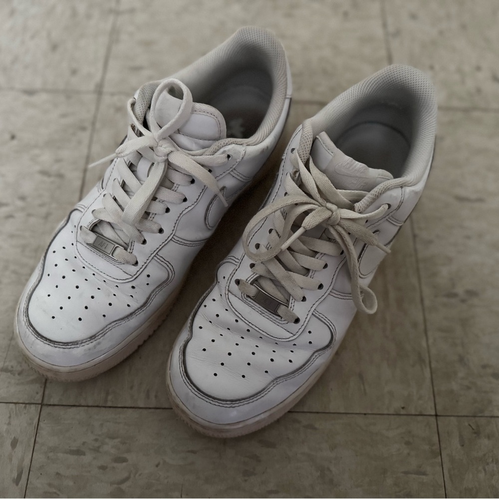 Used Worn Trashed Nike Air Force 1 AF1 Low Men's Sneakers Size 11.5 Triple White